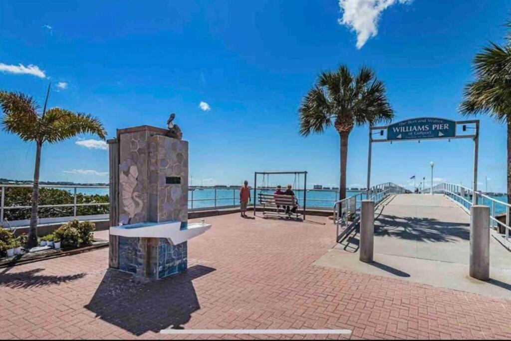 In The Center Of Gulfport, Min Away From The Beach! سانت بطرسبرج المظهر الخارجي الصورة
